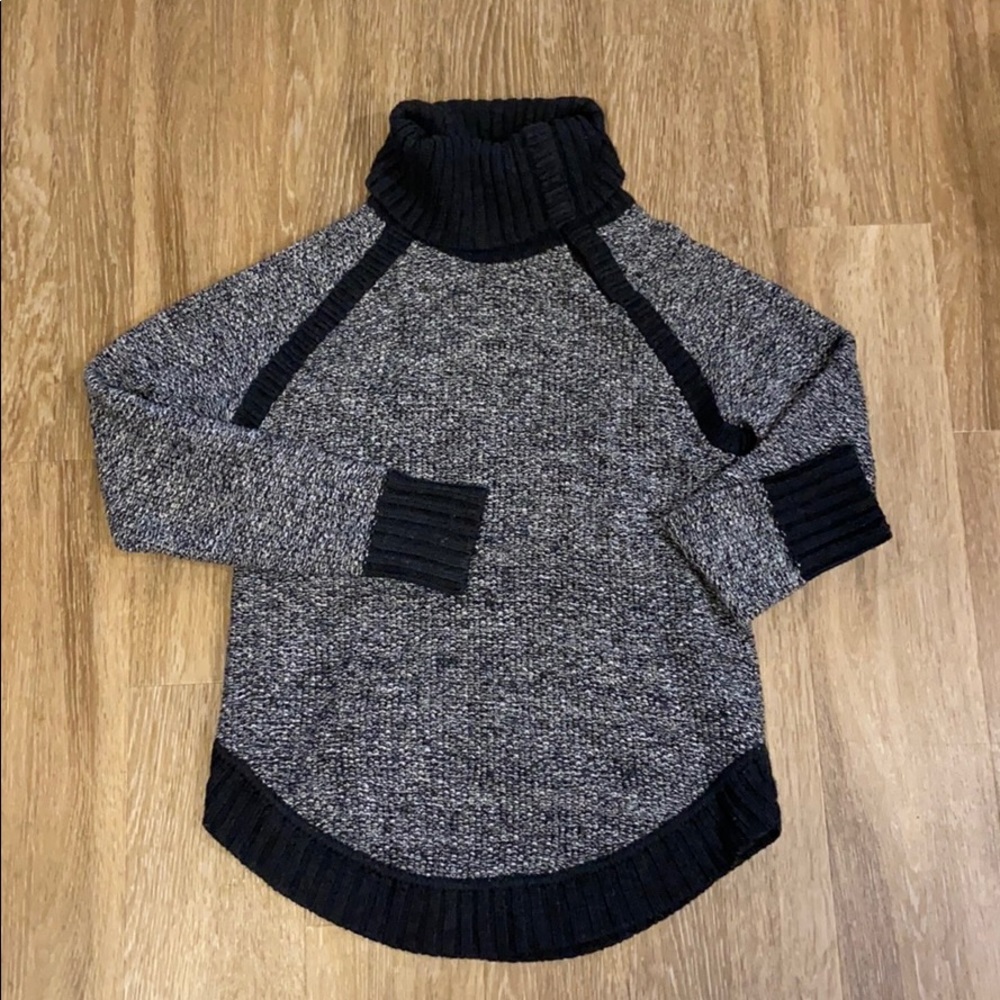 Lululemon Turtleneck